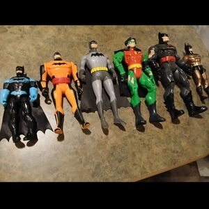 5 AWESOME BATMAN & 1 ROBIN ACTION FIGURES TOYS- Good Condition